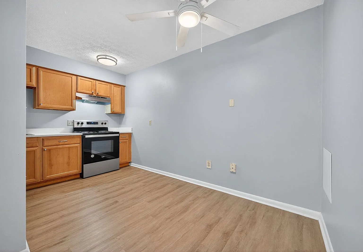 2 bed, 1.0 bath, 760 sqft, $1,215 — Photo 4