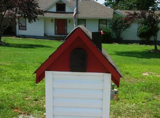 420 Ski St, Hohenwald, TN 38462