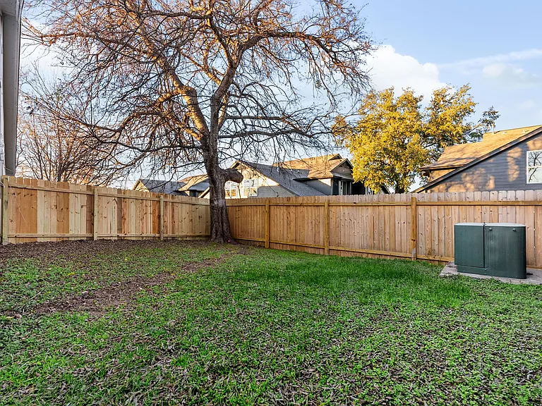 11913 Metric Blvd — Photo 18