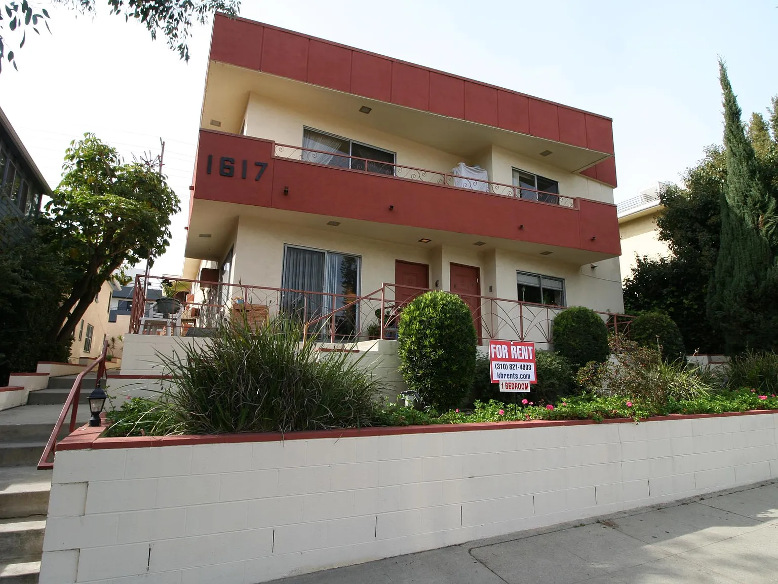 2 bed, 1100 sqft, $2,990 — Photo 1