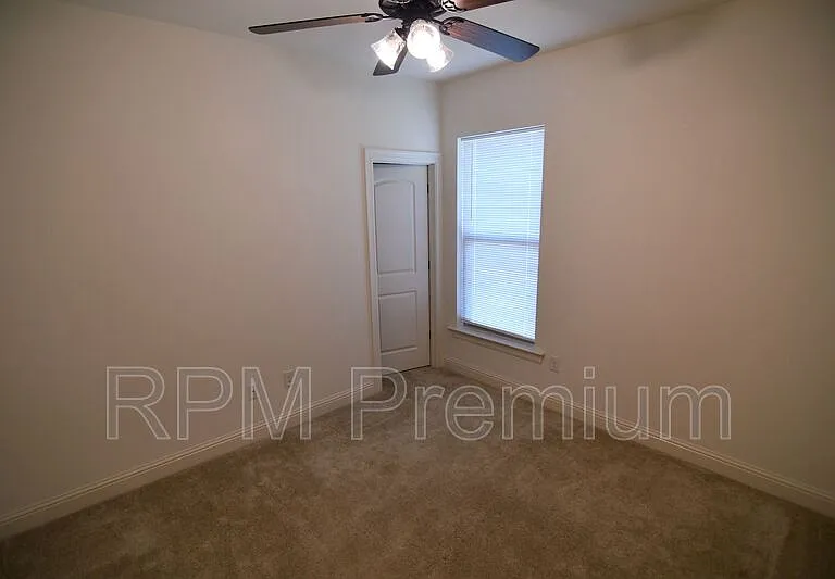 7108 Kenilworth Crossing Ave — Photo 33