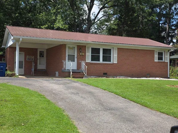 112 Cooper St, Martin, TN 38237