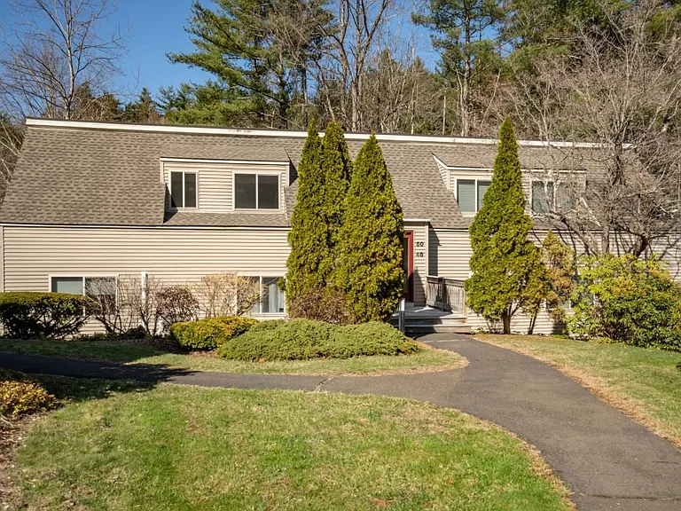 54 Library Ln #54 — Photo 2