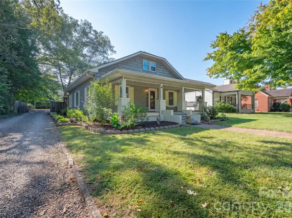 826 Davie Ave, Statesville, NC 28677