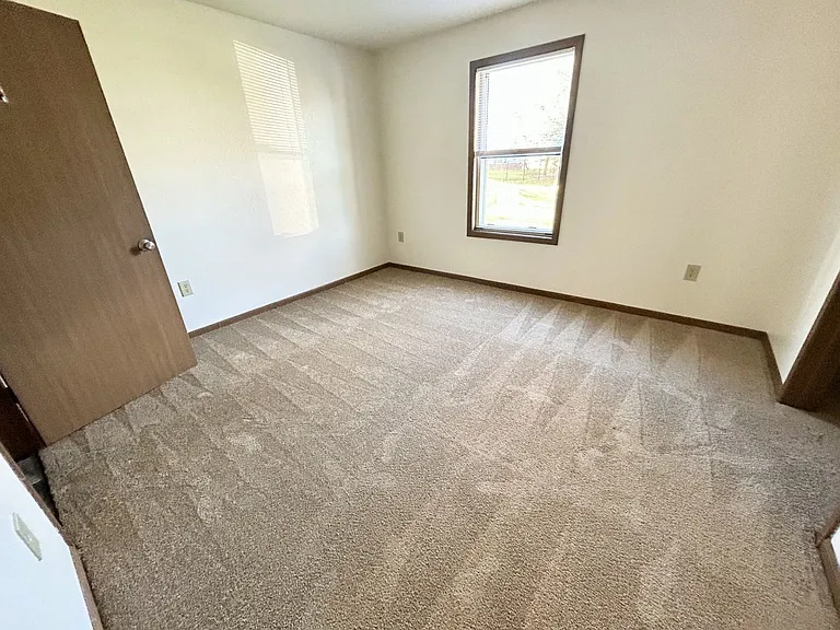 Summerfield Place Apartments — Photo 37