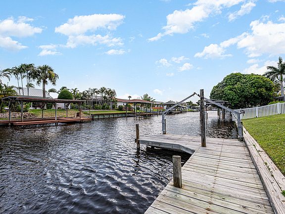 2nd image of 1535 Bella Casa Ct