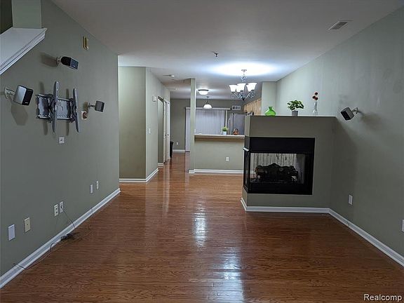 3rd image of 3248 Newbury Pl #11
