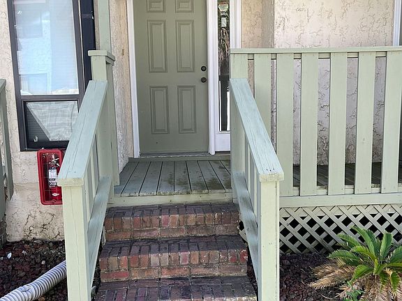 2nd image of 303 20th Ave. S #106