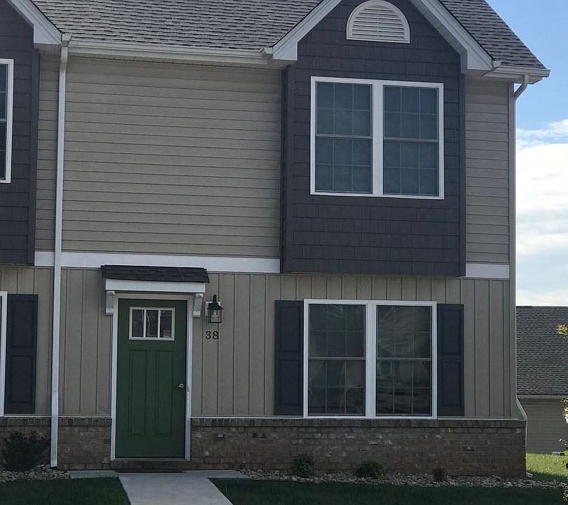 1st image of 38 Squire Cir