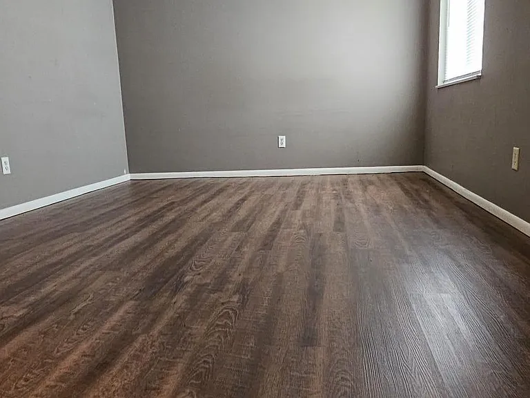 682 Midway Dr — Photo 7