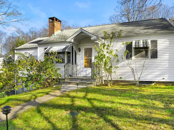 6 Windaway Road, Bethel, CT 06801