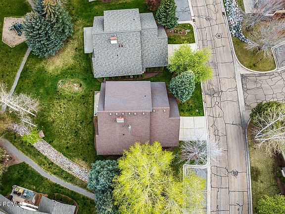 5th image of 1164 N Village Cir
