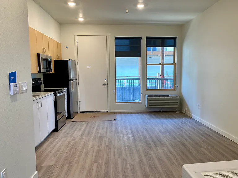 1407 SE Cora St #102 — Photo 5