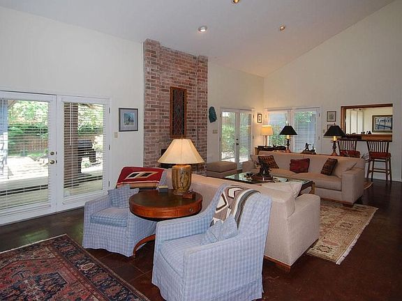 5th image of 2307 Poplar Park Dr
