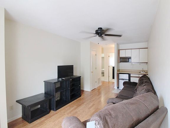 4th image of 1408 Bradley Dr #6ccdcfb09