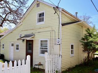 321 W 3rd St, Perrysburg, OH 43551