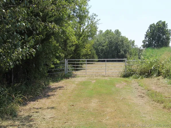 602 Industrial Rd, Bristow, OK 74010