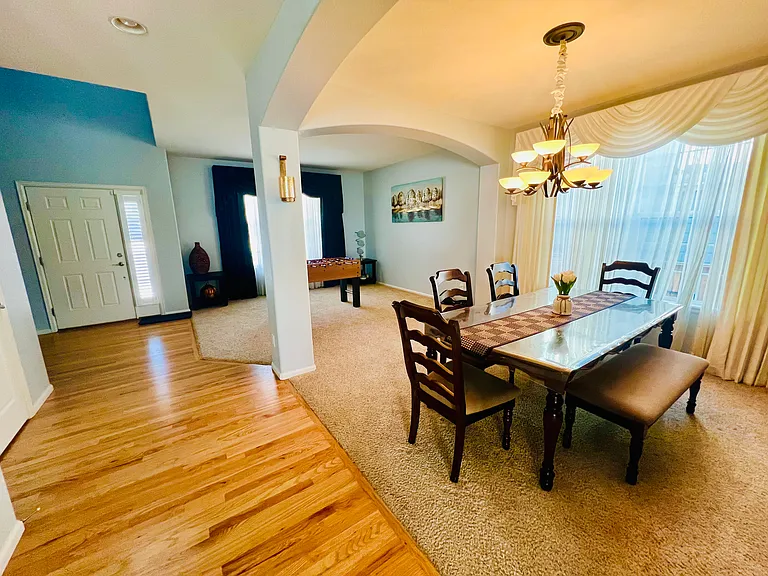 11826 Prairieville Ct — Photo 4
