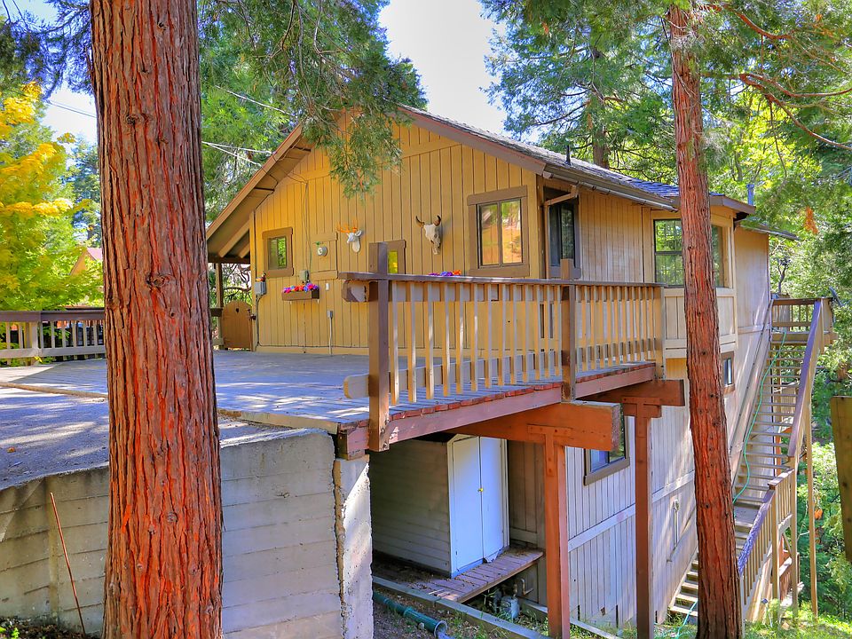 1st image of 556 Rose Ln