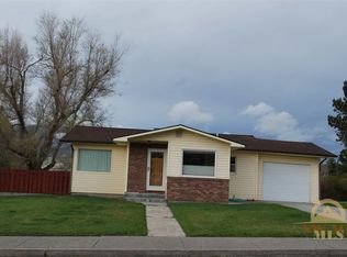 611 N 2nd St, Livingston, MT 59047