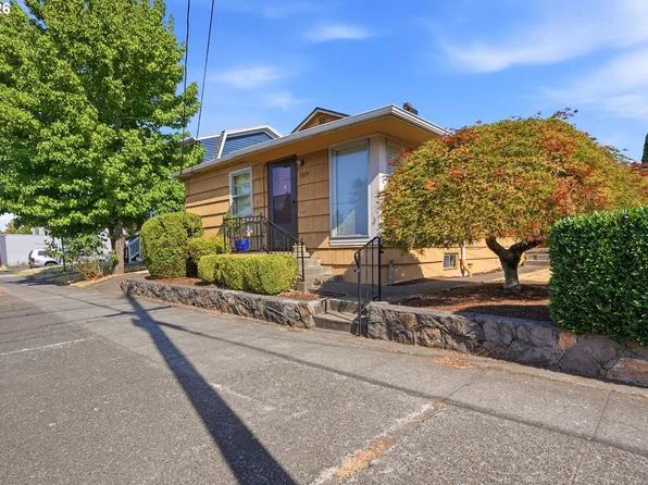 7015 NE Glisan St, Portland, OR 97213