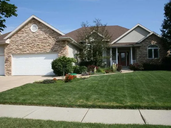 804 N Meadowbrook Ln, Waunakee, WI 53597