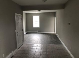 205 Vespucci Ave APT 3, Copiague, NY 11726
