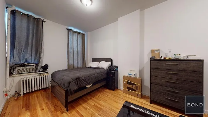 Rented by Bond New York | media 23