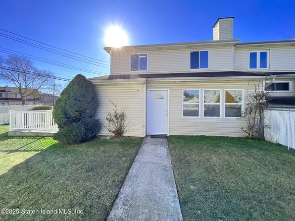 11 Jules Dr #83, Staten Island, NY 10314