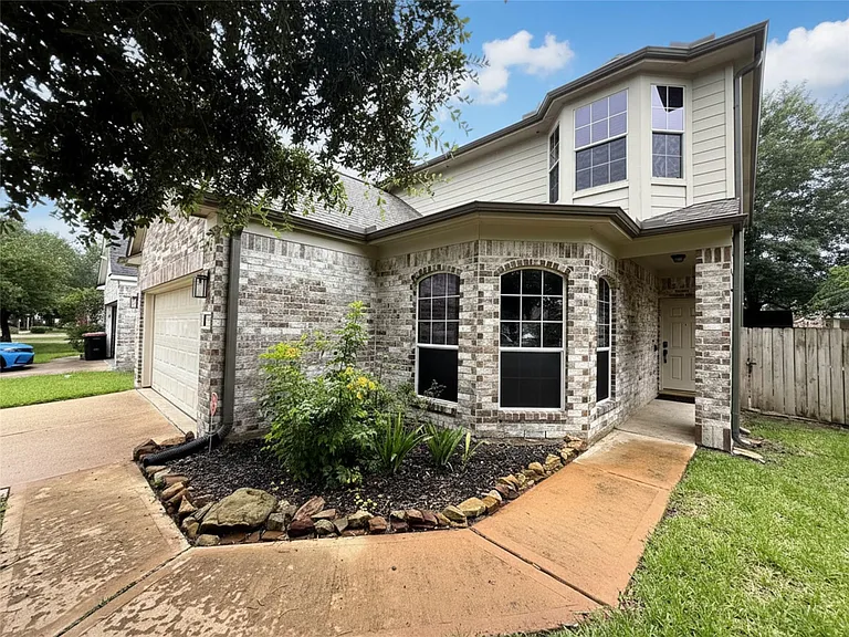 18507 Alemarble Oak St — Photo 2