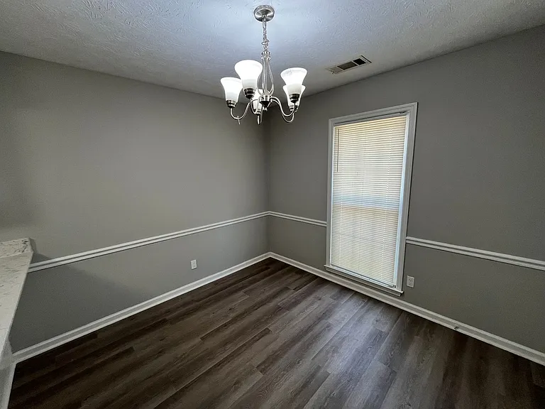 4310 Hart St — Photo 10