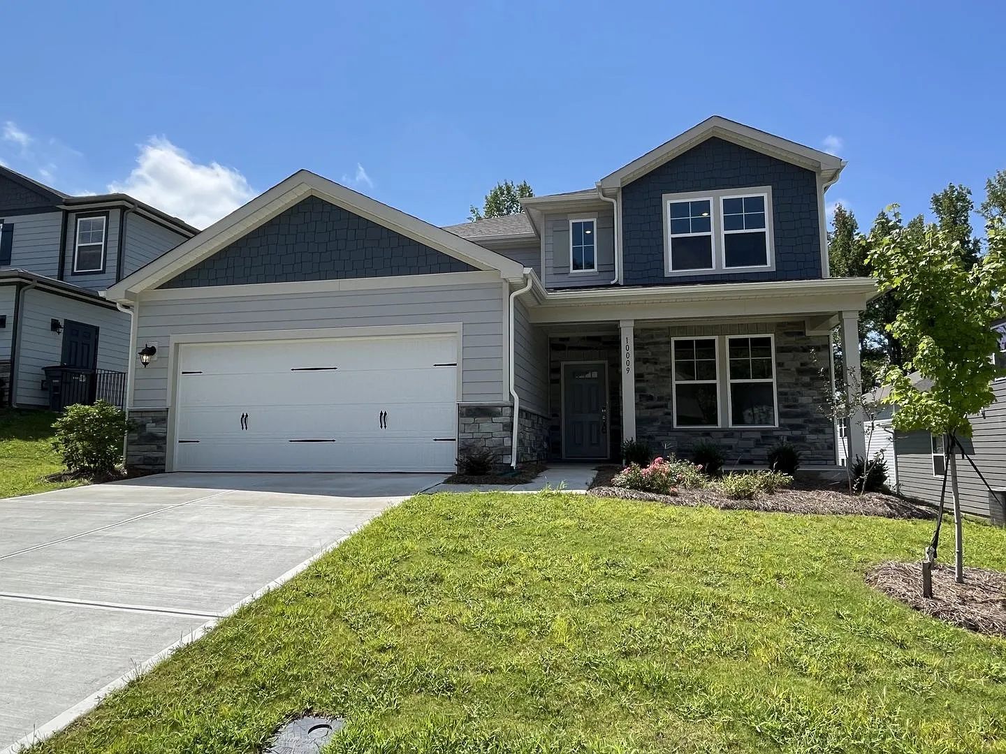 Brand New 4 Bed Concord home with 1 Bed on Main Level! — Photo 1