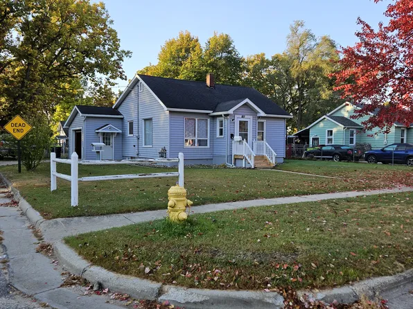 611 E Coffren St, Greenville, MI 48838