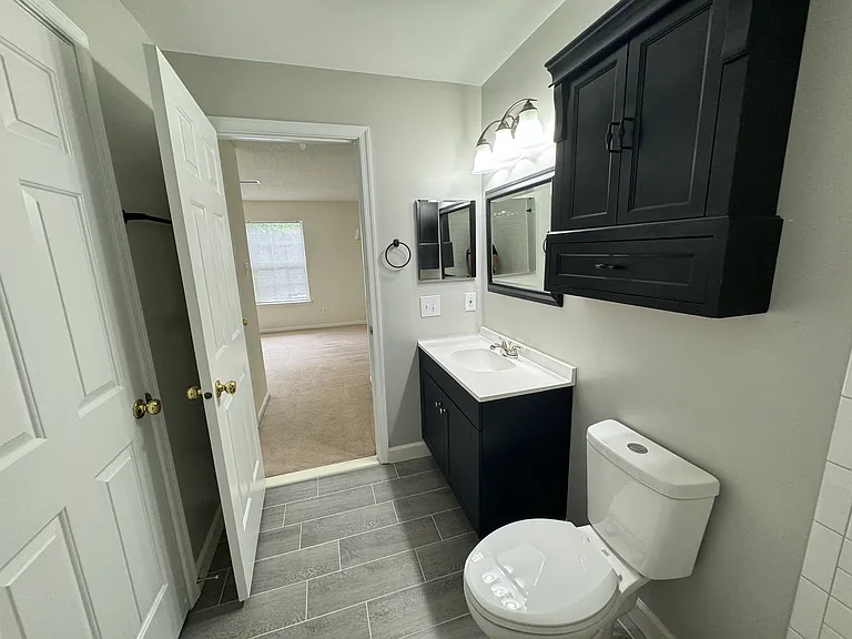 12103 Greenwood Ct #201 — Photo 39