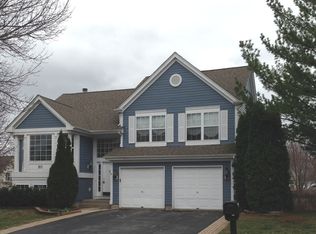 815 Adderly Ln, Gurnee, IL