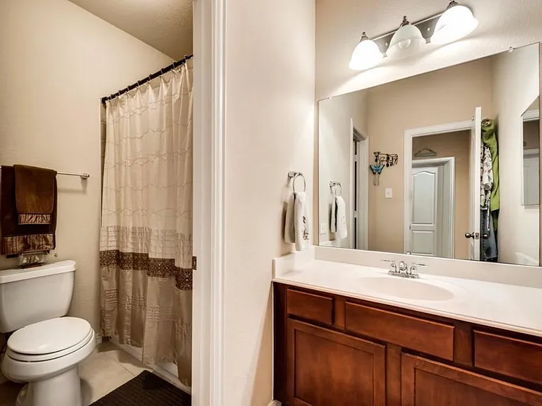1608 Georgetown Dr — Photo 17