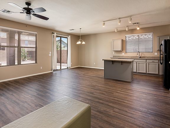 3rd image of 2144 W San Tan Hills Dr
