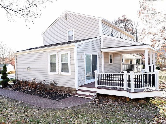 3rd image of 1109 Outlett Mills Ct