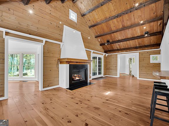 3rd image of 1805 Morton Rd