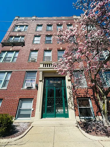 863 Avenue C Photo 1