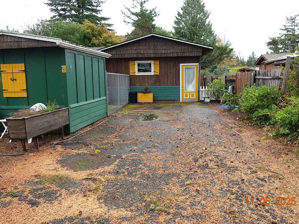 154 Outer Dr