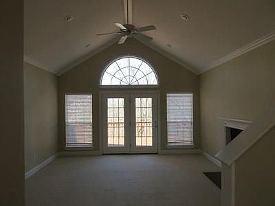 4th image of 14 Rosemary Ln