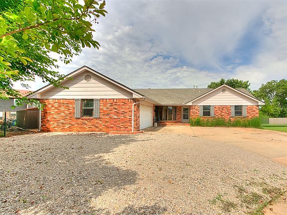 3rd image of 2202 Ashland Ct