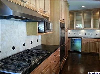 2nd image of 4850 Commonwealth Ave