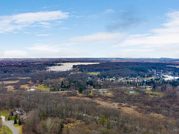 2nd image of 421 Trail Head Dr
