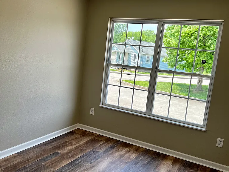 1109 Mechanics Way — Photo 8