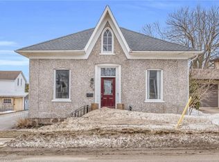 240 Elizabeth St W, North Perth, ON N4W 1E2