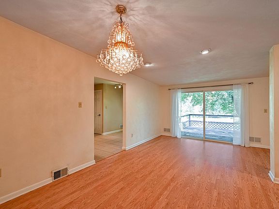 Dining/Flex Space