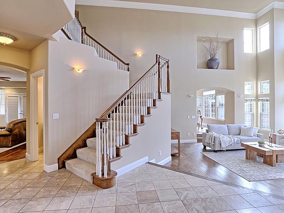 4th image of 2880 Vista Del Valle