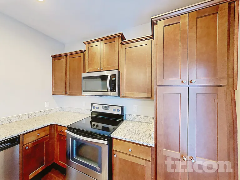 209 Ashmere Ct — Photo 9